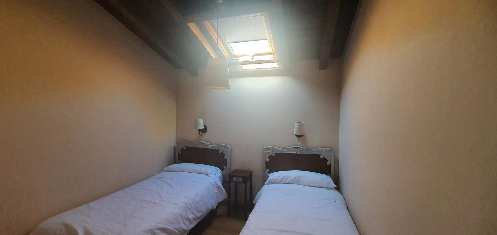 Fuente De Gueelo Pensionat San Bartolomé de Meruelo Exteriör bild
