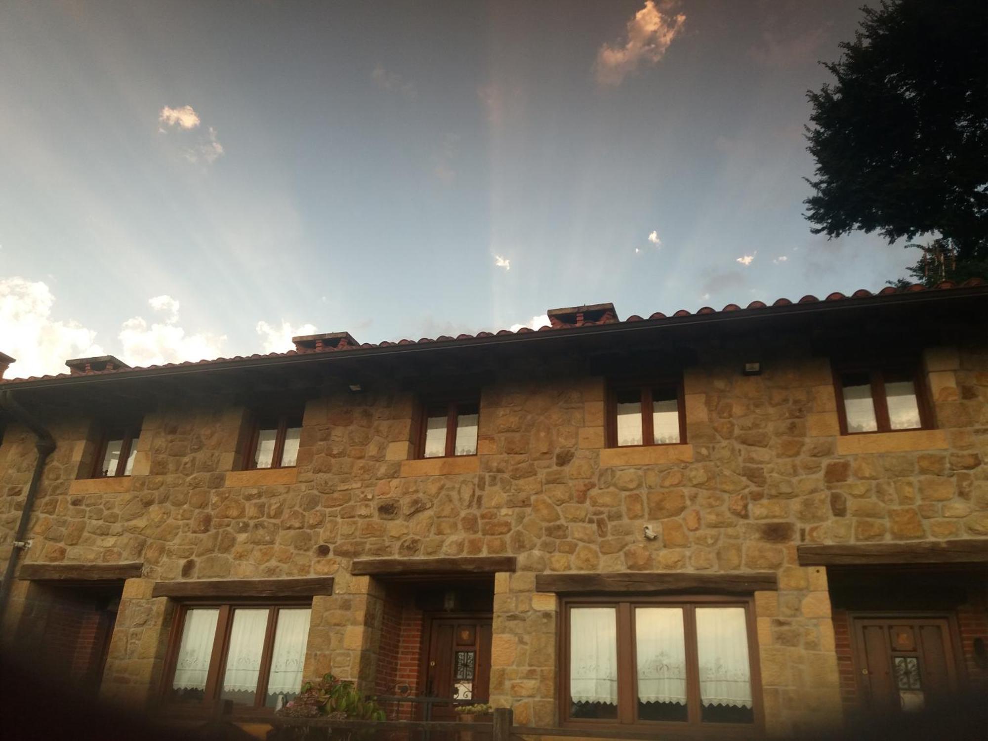 Fuente De Gueelo Pensionat San Bartolomé de Meruelo Exteriör bild